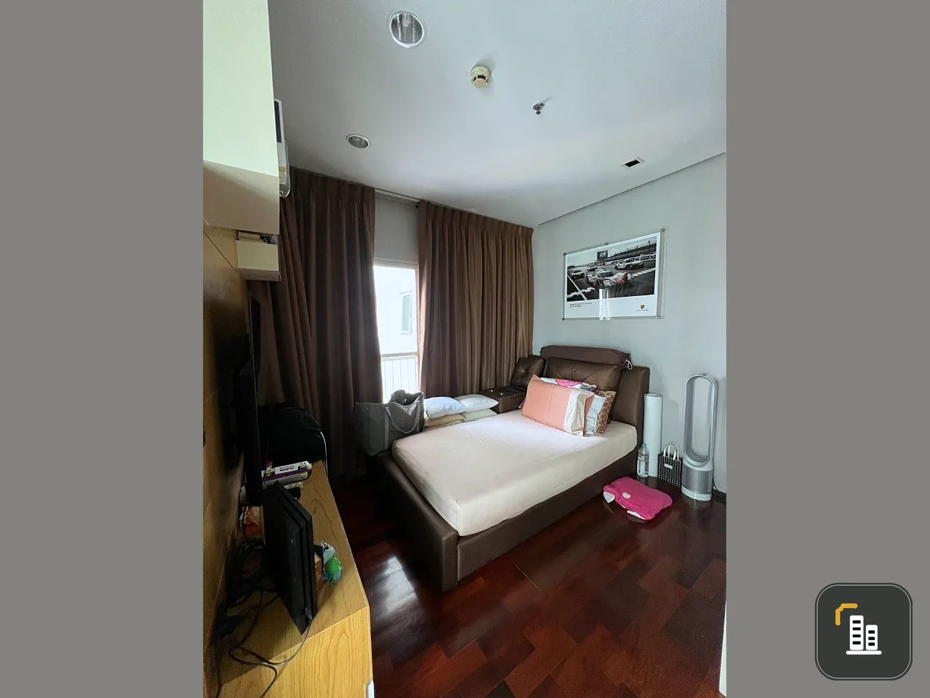 For rent, Noble Aura, 16th floor, north direction, not hot, beautiful room, fully furnished, ready to move in. If interested, hurry and reserve now. D