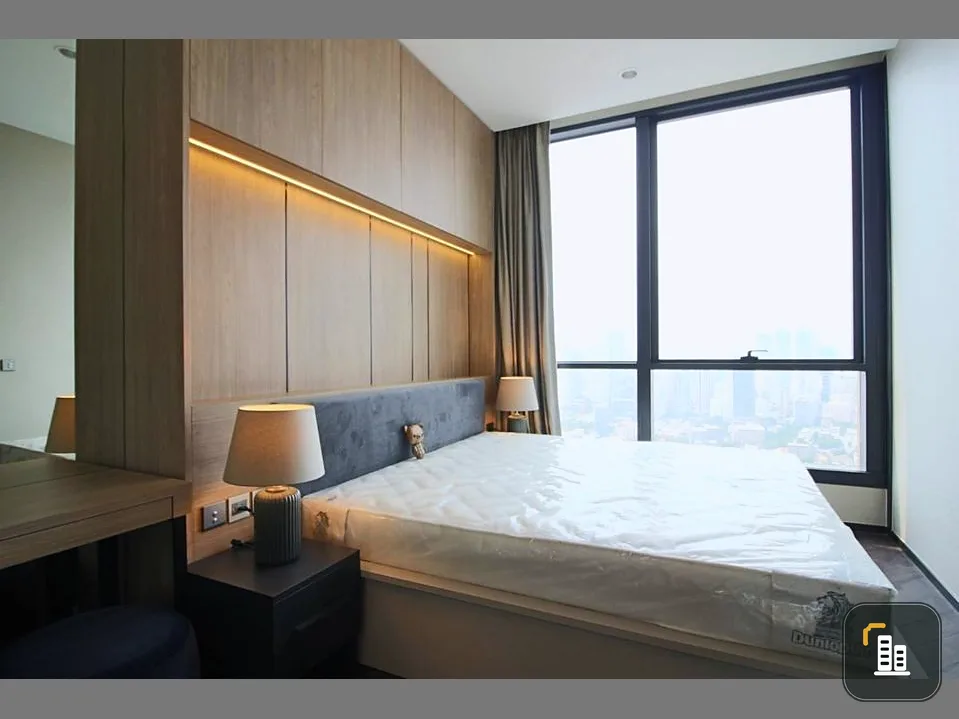 For rent, The Esse Sukhumvit 36, spacious room, decorated with built-ins, the entire room is irresistibly beautiful, high floor, great view,