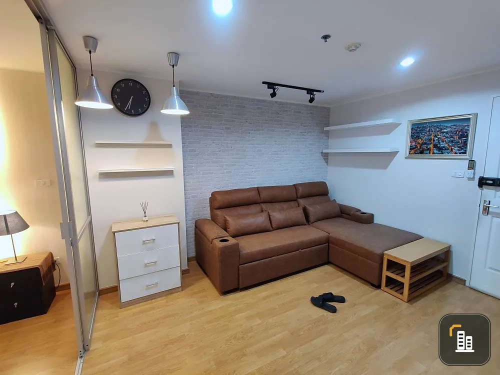 For sale: U Delight Bang Sue Station, large room, lots of usable space. The high floor corner room is very quiet. North balcony, urgent