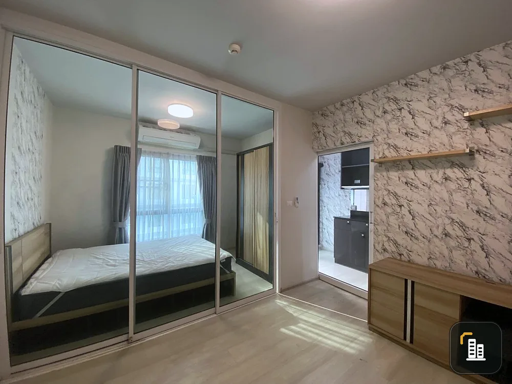 For sale: Union Ramkhamhaeng-Seri Thai, separate room, pool view, fully furnished, hurry and reserve before it's gone.