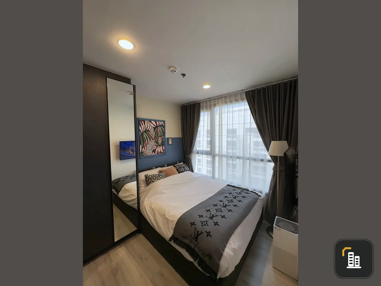 For rent: XT Huai Khwang, corner room, quiet and private. Shady garden view The room is beautifully decorated. Don't miss it.
