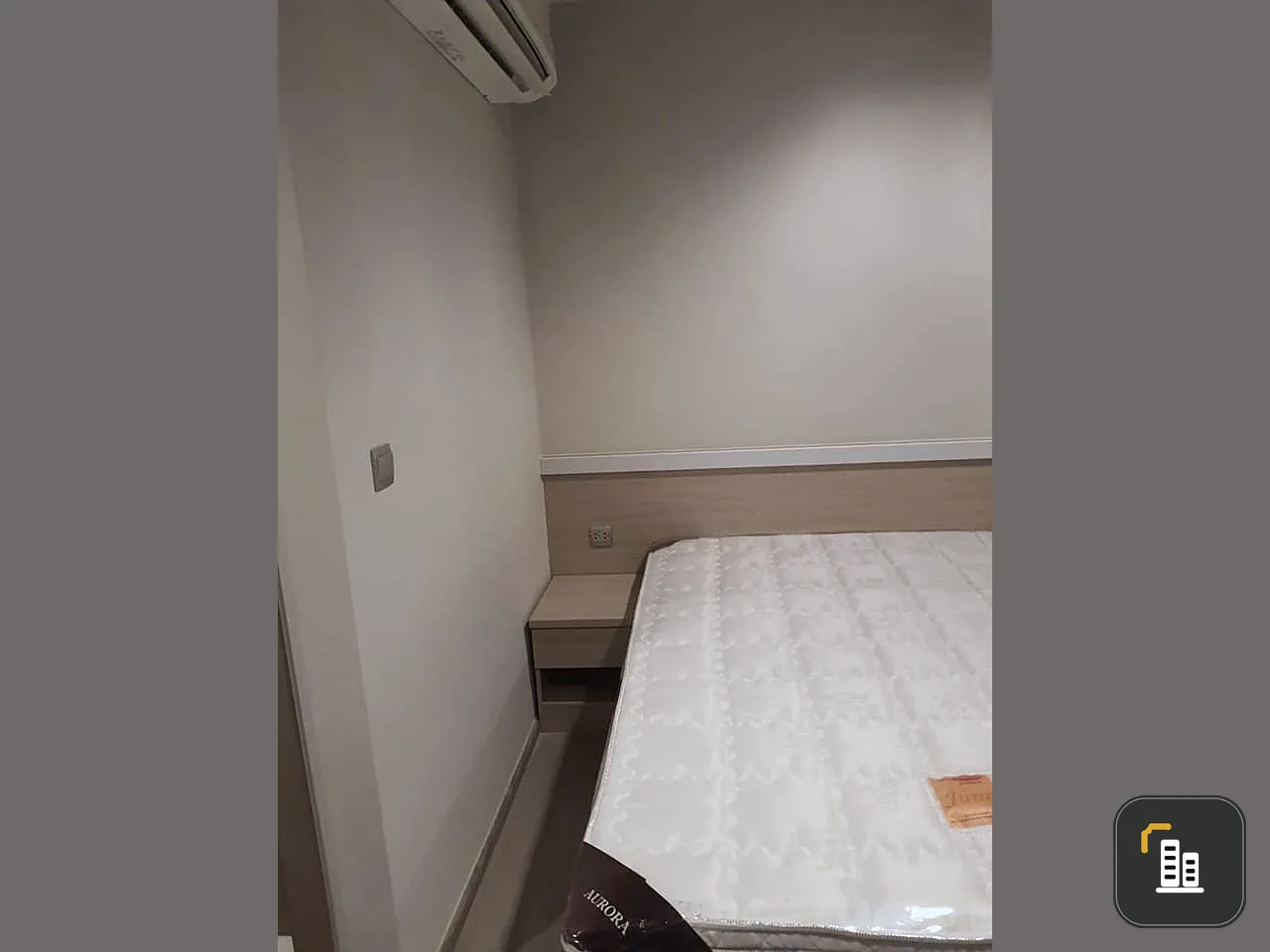 For rent, Life Asoke-Rama9, room ready to move in, fully furnished, electrical appliances, great price, you must hurry and reserve.
