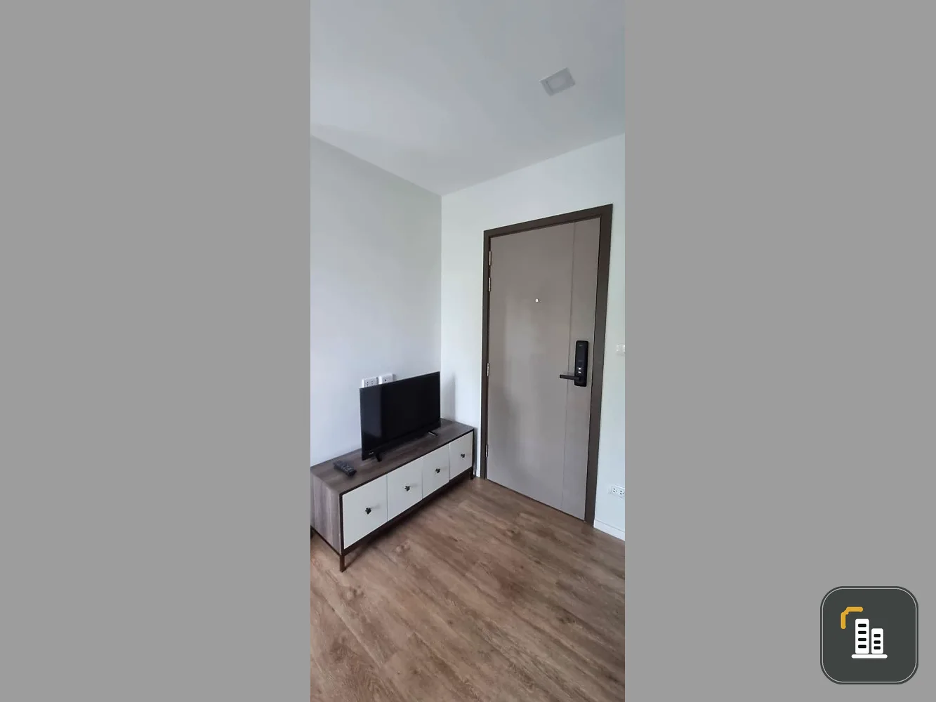 For rent: The Nest Sukhumvit 64, room with glass separator, fully furnished, electrical appliances, great price, book now.