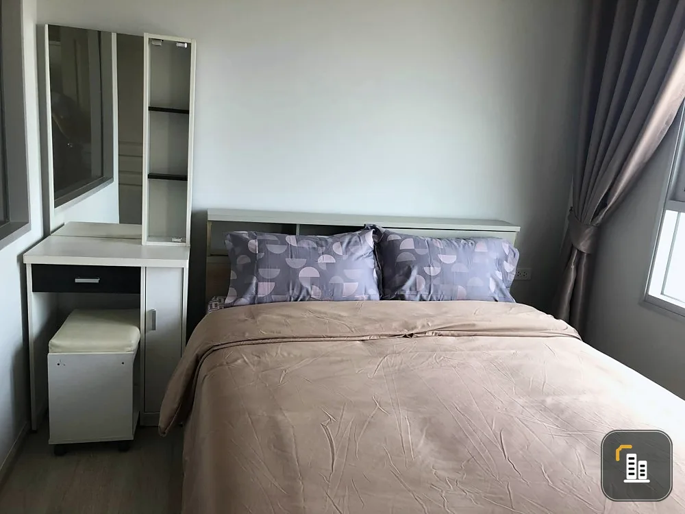 For sale/rent: Rich Park @ Chao Phraya. The city view is bright and airy. The room is decorated in light tones. Very comfortable. Must reserve now.