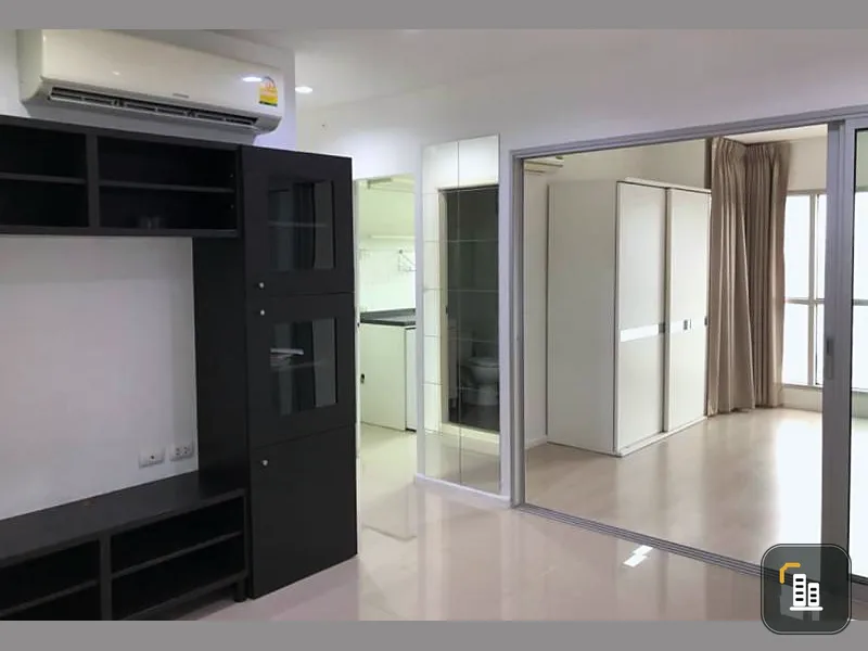 Urgent sale, outstanding location, Aspire Rama 9, city view, expressway, definitely not found a condo to build, don't miss it.