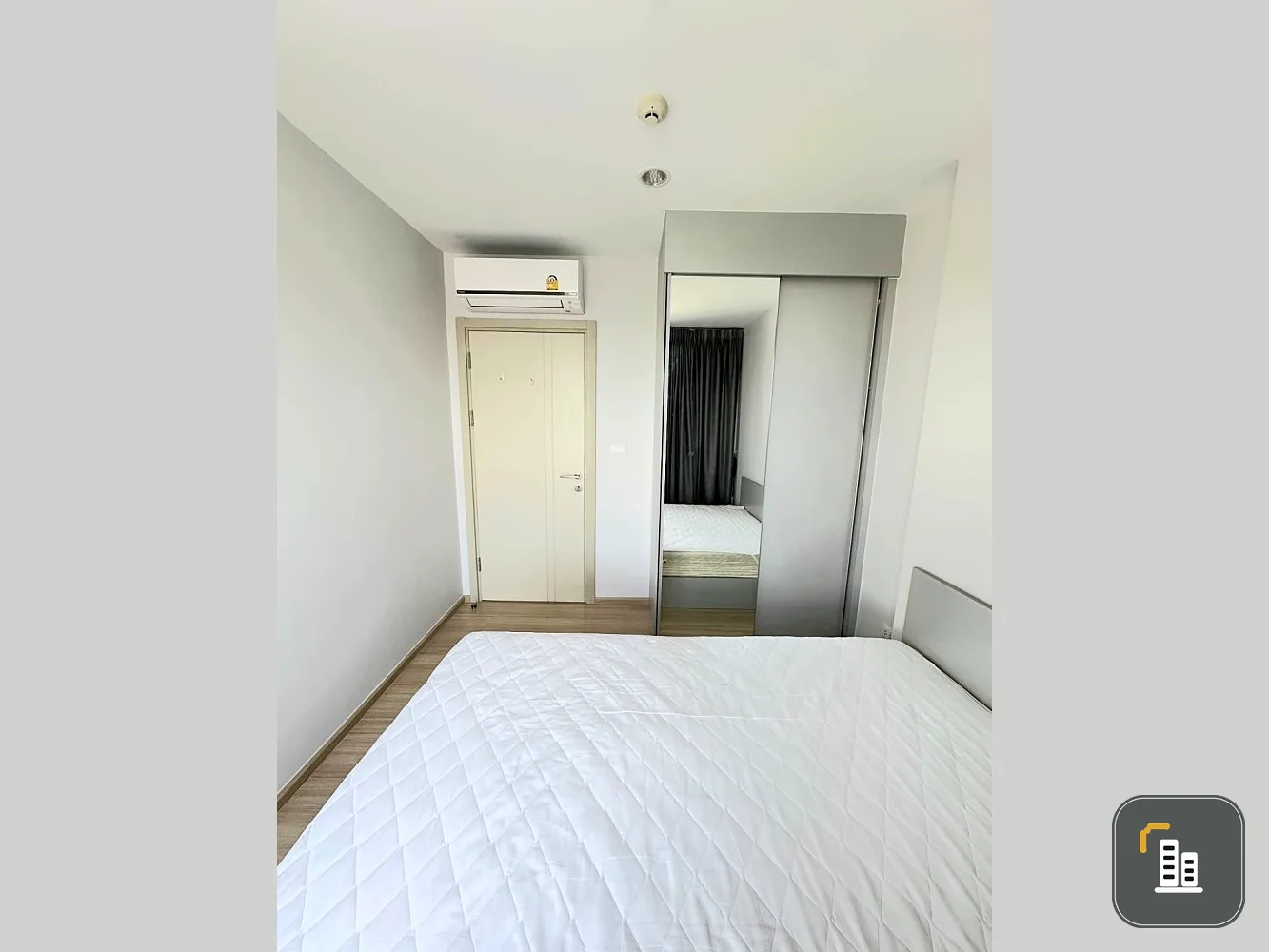 For rent: The Base Rama 9 - Ramkhamhaeng, separated rooms, fully furnished, finished in one place, urgent.