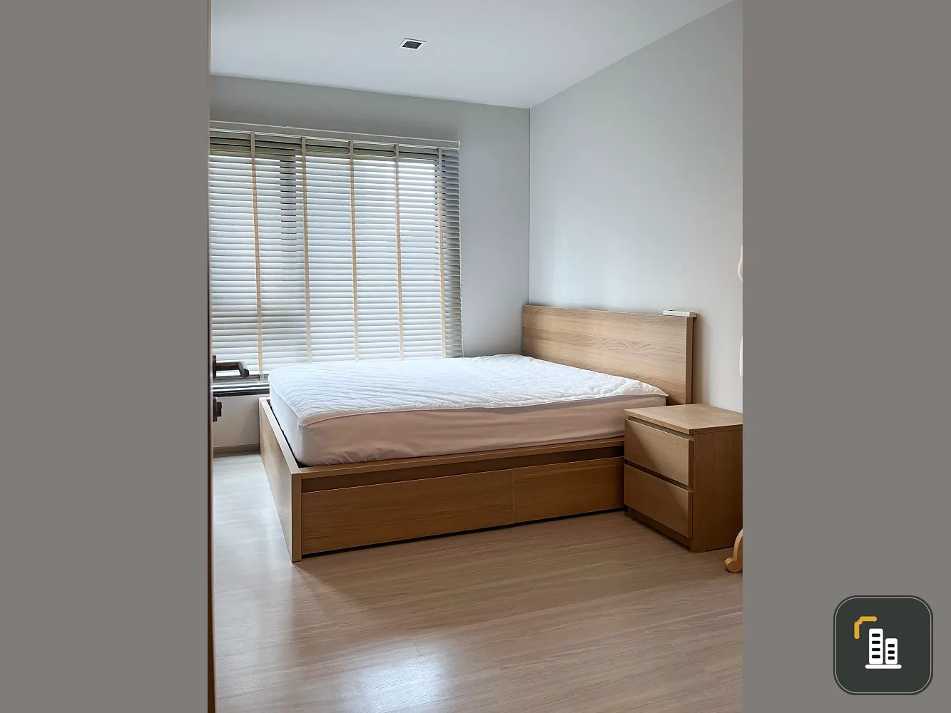 Condo for sale: Life Asoke-Rama 9, fully furnished, fully furnished, just drag your bags.