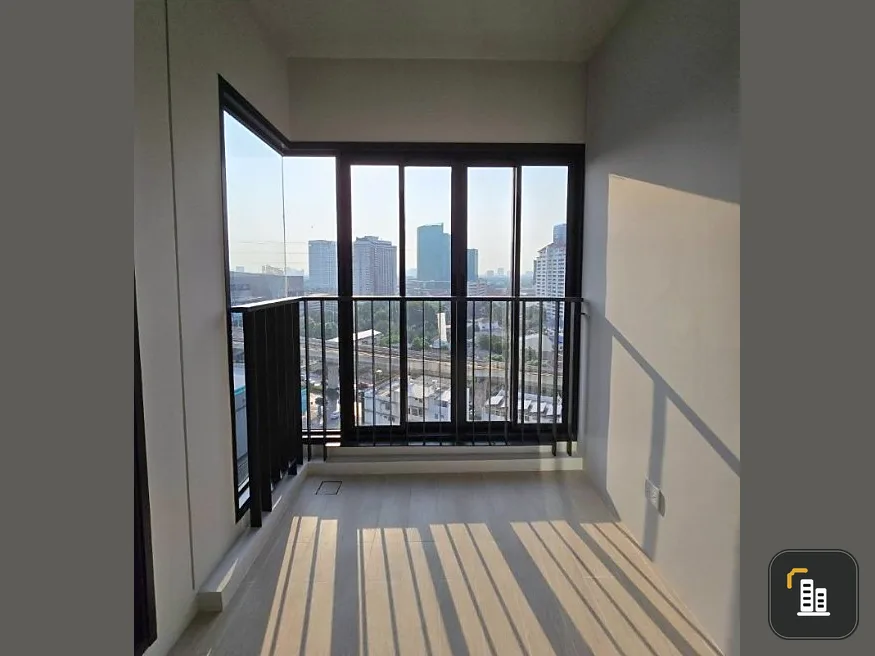Selling down payment Life Phahon-Lat Phrao, 17th floor, high view, comes with complete amenities, buy now.