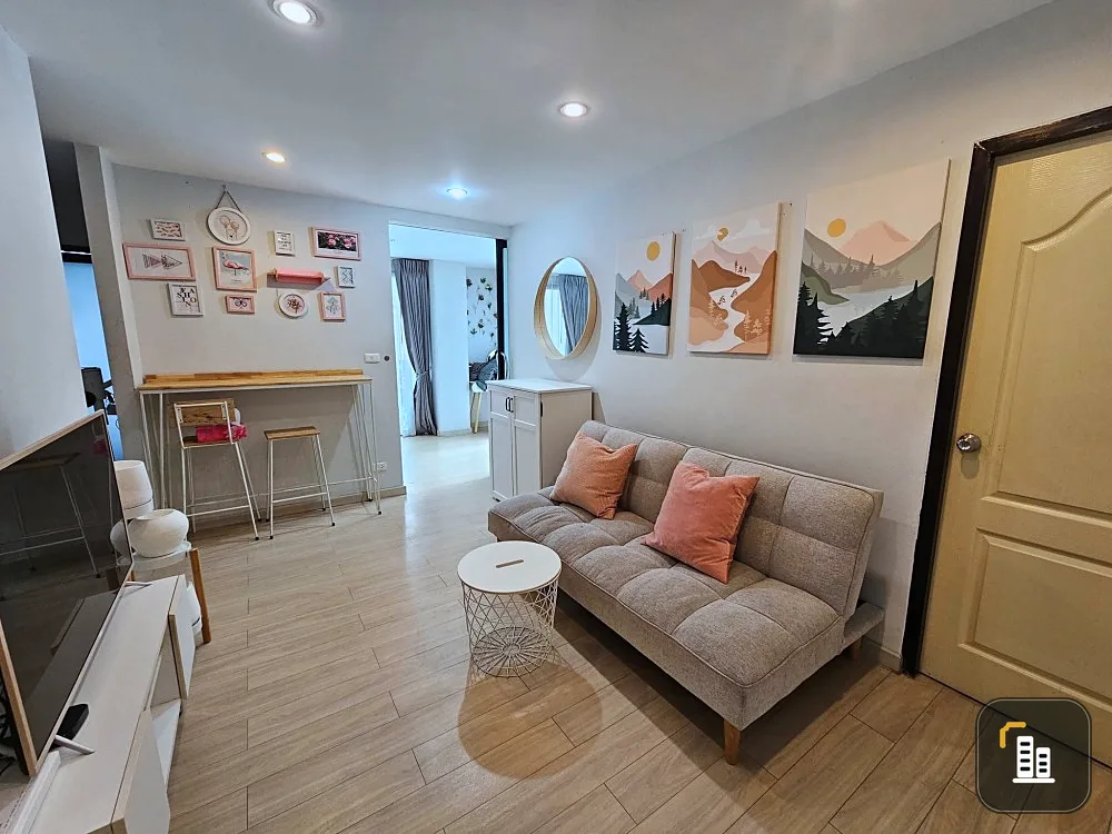 For sale, for rent, The Paint Palette Ngamwongwan, spacious room. Great usable space Hurry and reserve now.