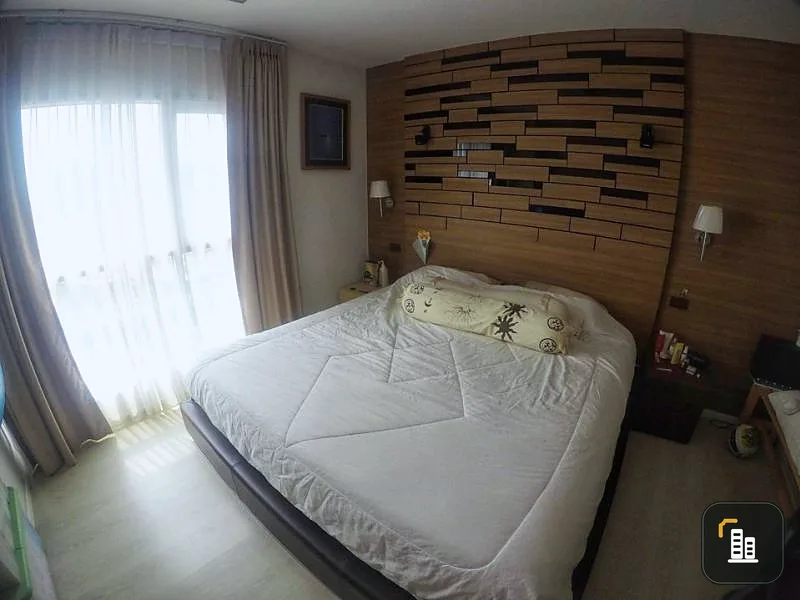 For rent, Aspire Rama 9, fully built-in big room high floor nice view If interested, hurry up.