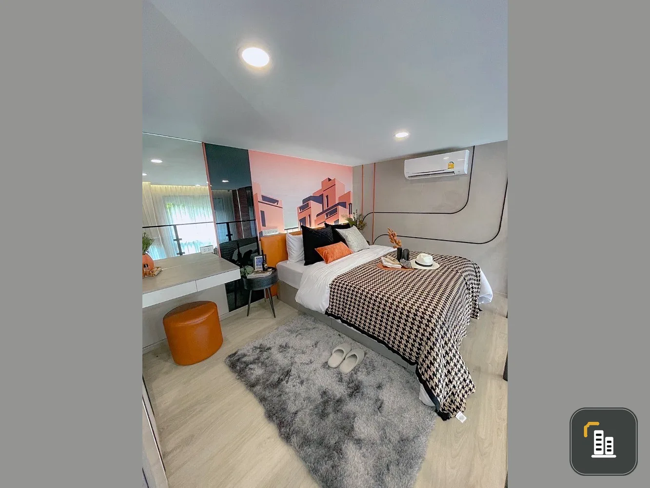 Selling down payment The Origin Plug & Play Sirindhorn Station, Duo Space room, 23rd floor, high view, buy quickly.