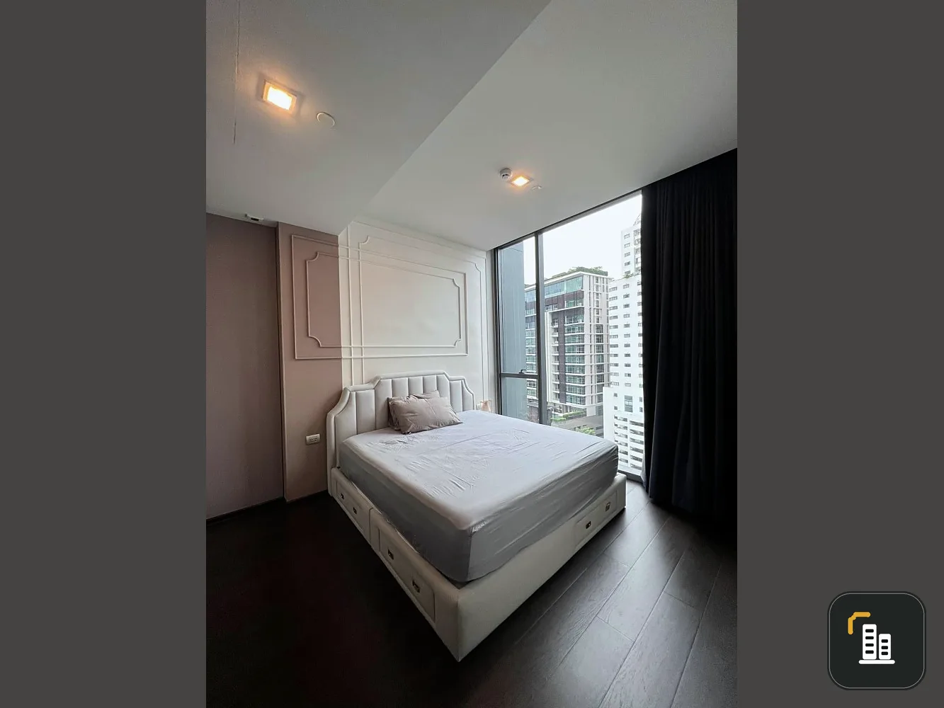 For sale: LAVIQ Sukhumvit 57. Beautifully decorated room, very livable. There is a luxurious Chanderia. Interested in moving in? You won't be disappoi