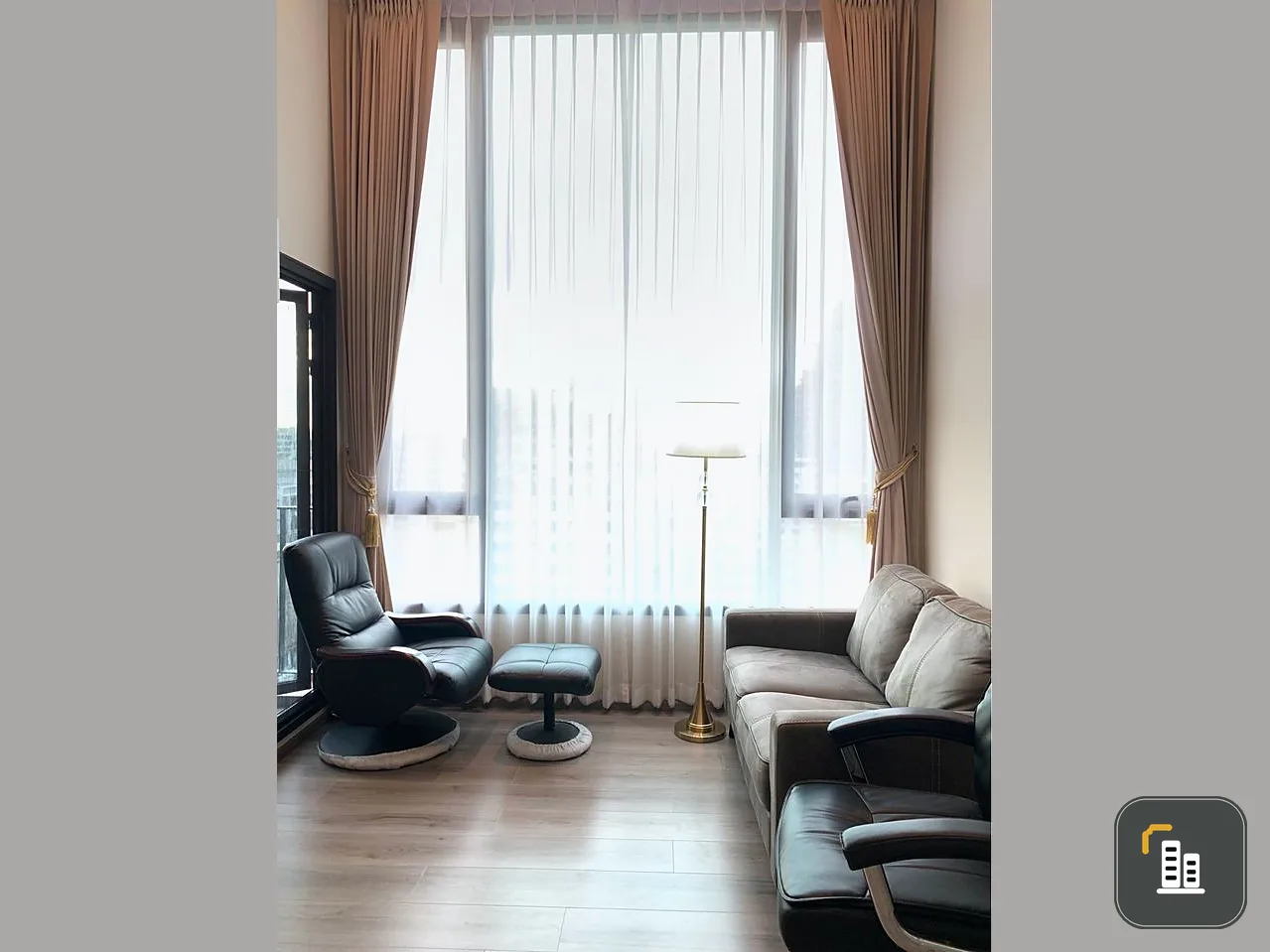 For sale: The Reserve Phahon-Pradipat. North facing room is cool and comfortable. It's not hot all day, the view is open, the view isn't blocked. Book
