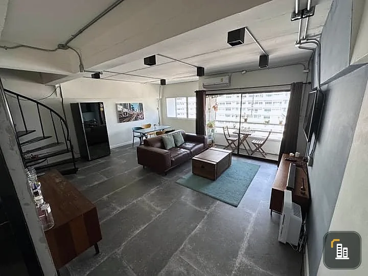 For rent, Thonglor Tower, large size room, very spacious, 2 bedrooms, decorated in raw loft style, very beautiful and cool, hurry and reserve now.