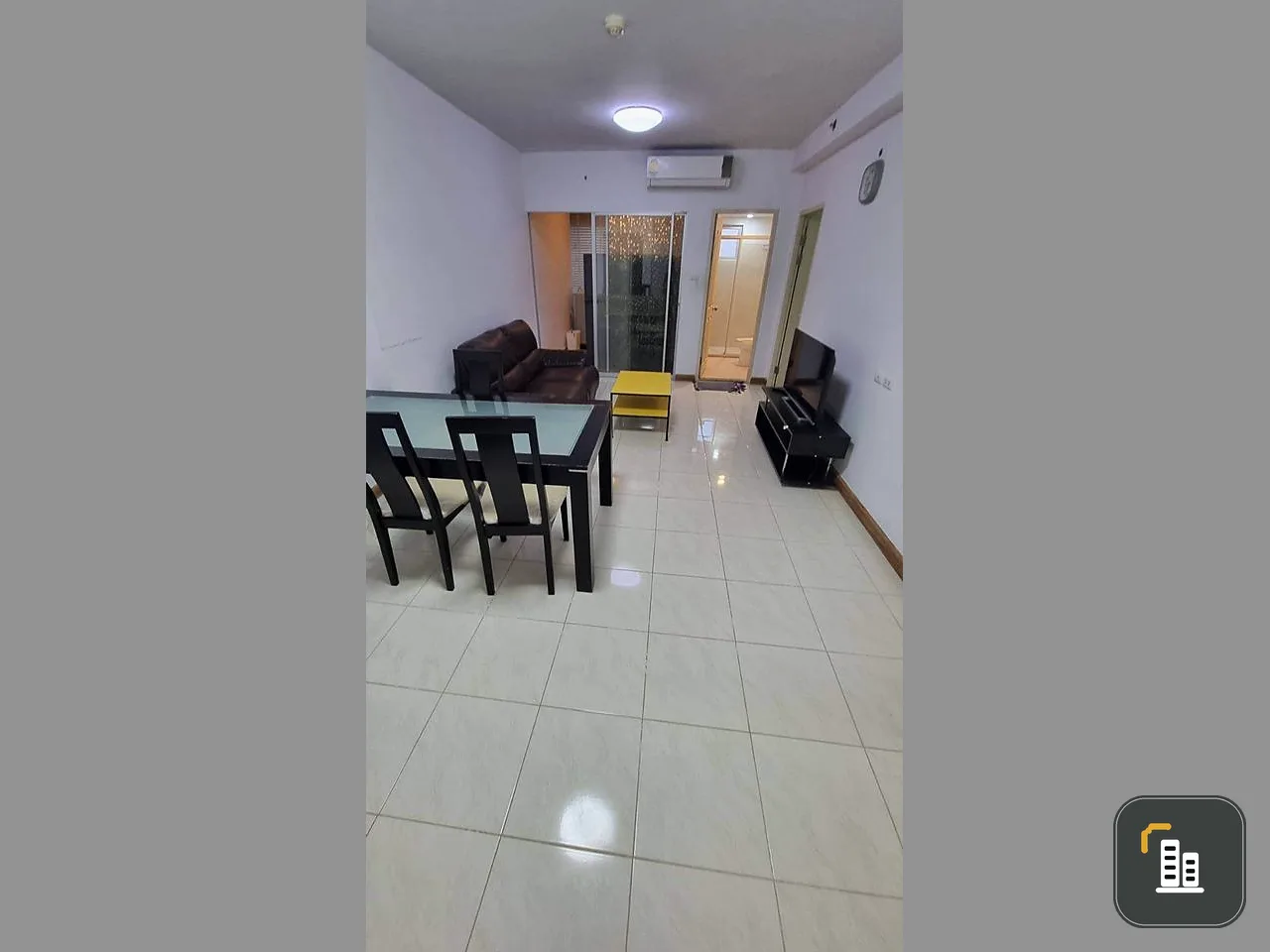 For sale or rent Supalai Park Khaerai-Ngamwongwan Quiet and private corner room, fully furnished, ready to move in. Book now.