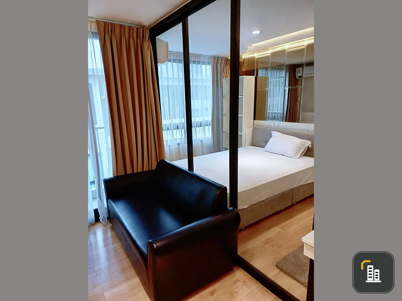 Modern Condo for sale, Bang Phlat - Charan 79, built-in decorated room, too beautiful to resist. Plus full furniture. Hurry and grab it.
