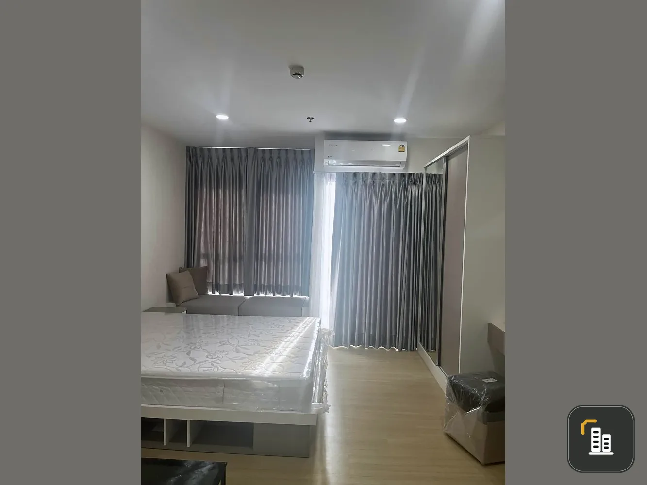 For sale: Supalai Veranda Phasi Charoen Station condo, high floor, studio room, fully furnished, ready for you to move in, book now.