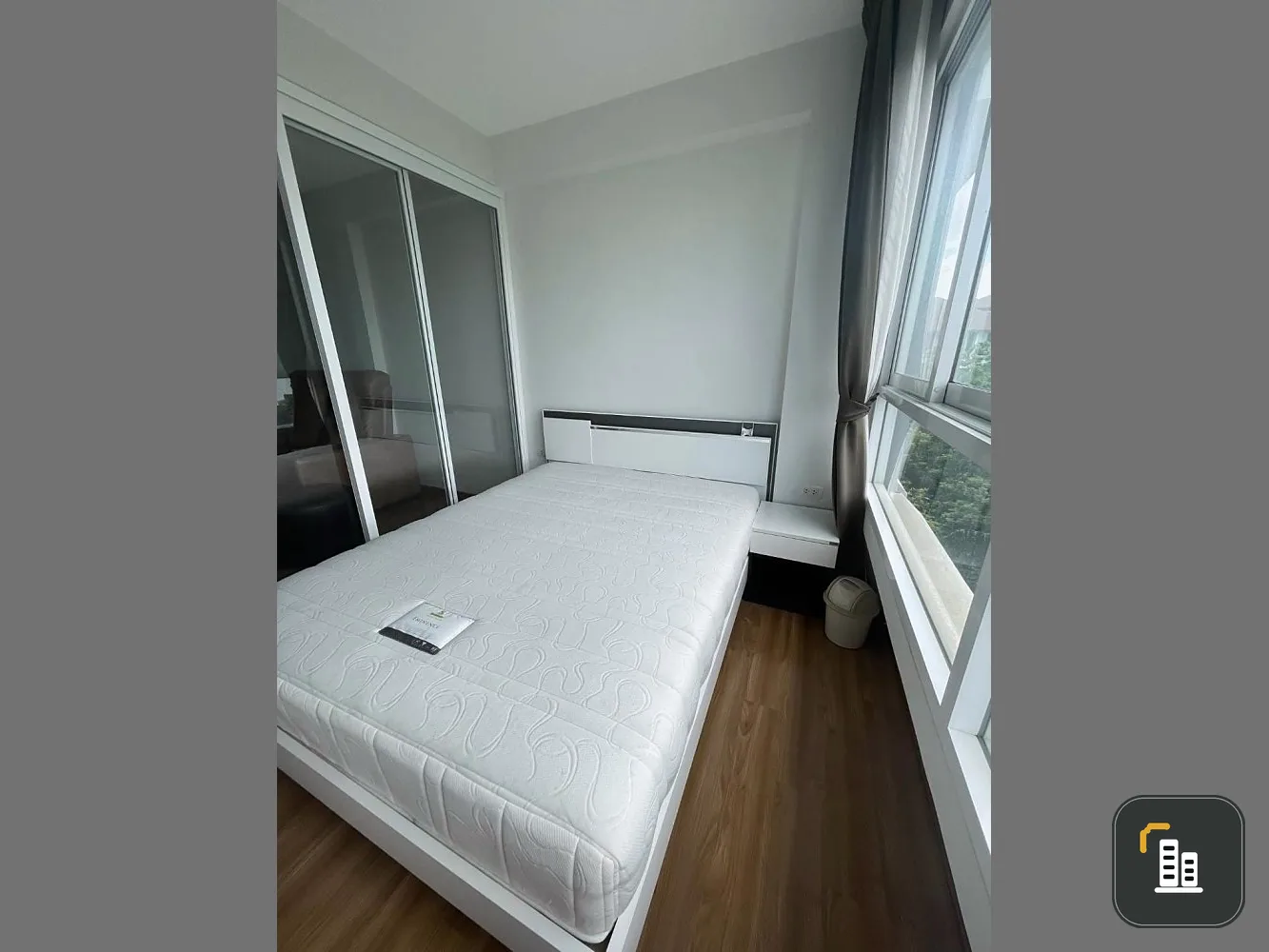 Hyde sukhumvit 11 for sale, room divided into proportions. Fully furnished Hurry and become the owner and move in now.