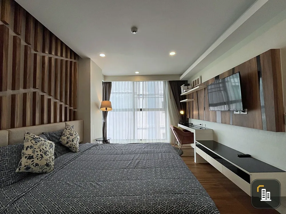 Dusit Grand Park for sale, very spacious room, decorated with Buit-Ins throughout the room, very beautiful. If you don't reserve, you're missing out.