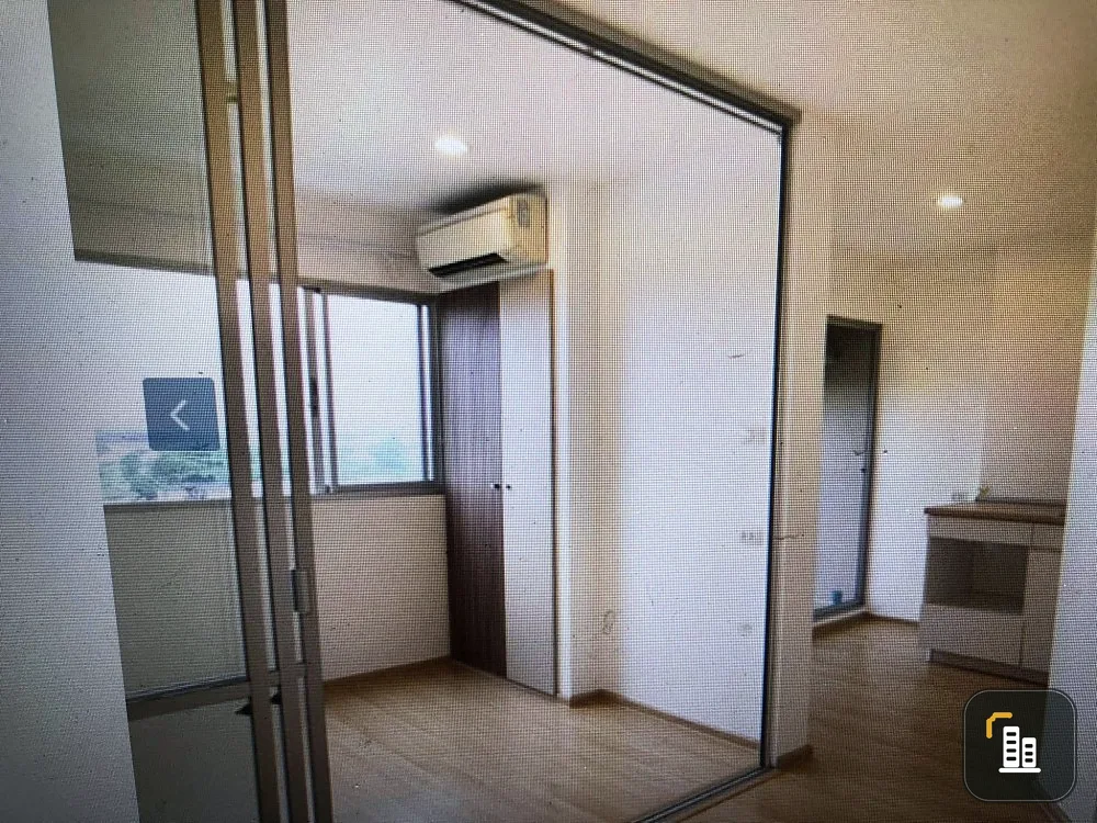 For sale: Lumpini Condo Town NIDA-Serithai, 2 floors, 2 empty rooms, separated into sections. If you don't reserve, you'll make a big mistake.