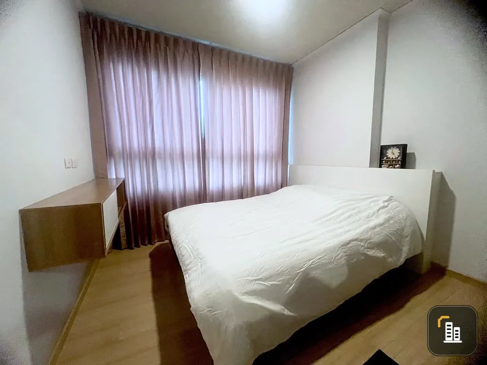 For sale, rent, Sea Hill Condo, swimming pool view. The atmosphere is very good. The room is spacious and doesn't feel cramped. Hurry and grab it.