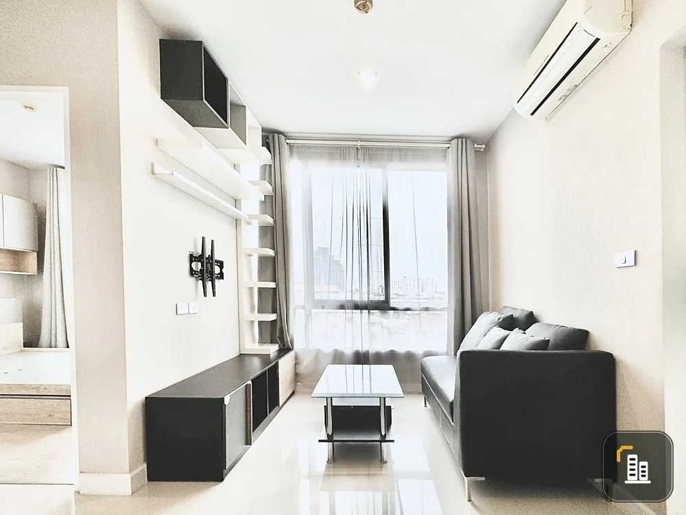 For sale: The Sky Sukhumvit, complete set of furniture + appliances. The room is not hot, open. You can reserve now. Urgent.