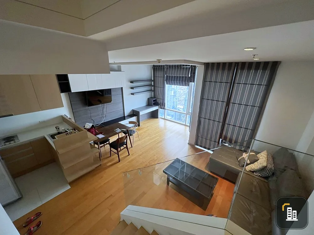 For rent: Villa Ratchathewi, DUPLEX room, spacious and extremely comfortable. Comes with full electrical appliances, don't miss it.
