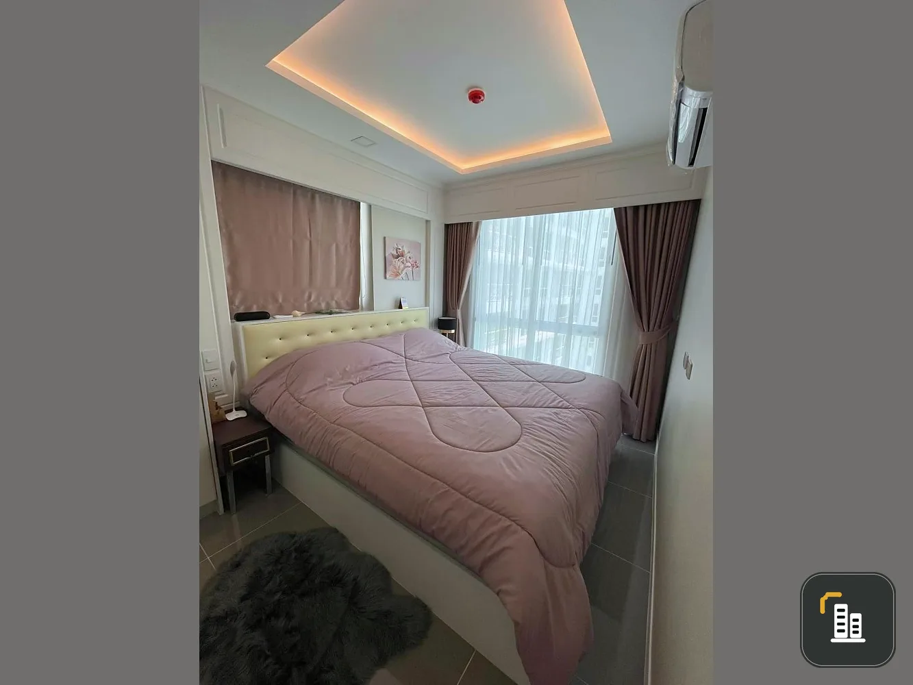 For sale: The Orient Jomtien Resort & Spa (Jomtien), swimming pool view, corner room, if interested, book now.