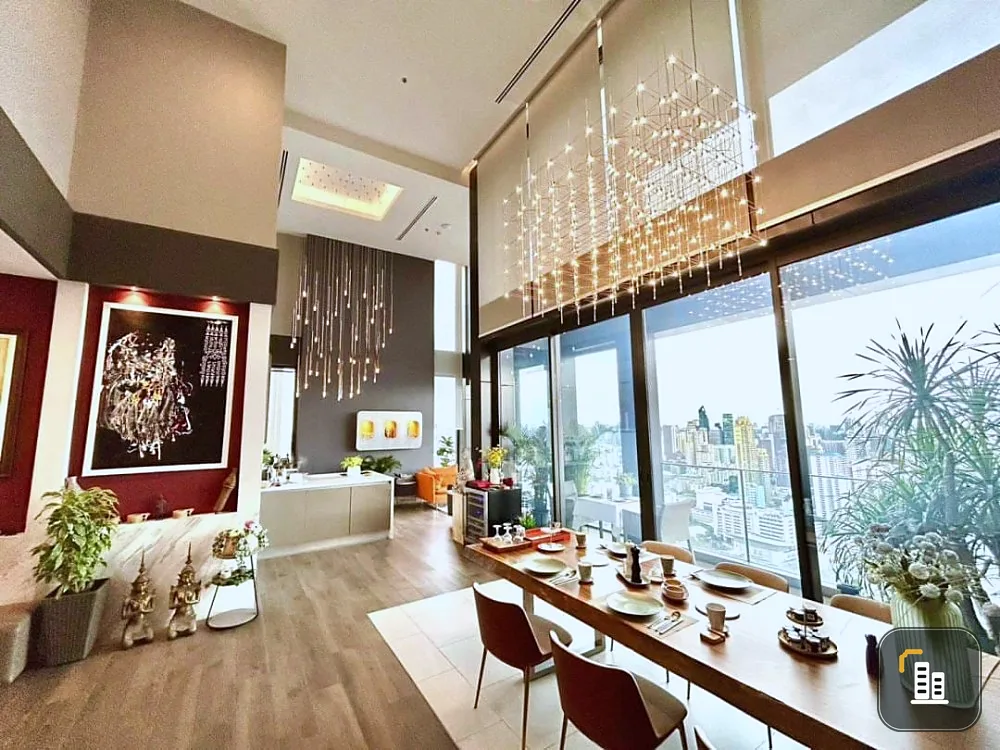 For sale, for rent!! Condo The Es at Singha Complex, Penthouse room, Rare Item, the most luxurious project next to MRT!!