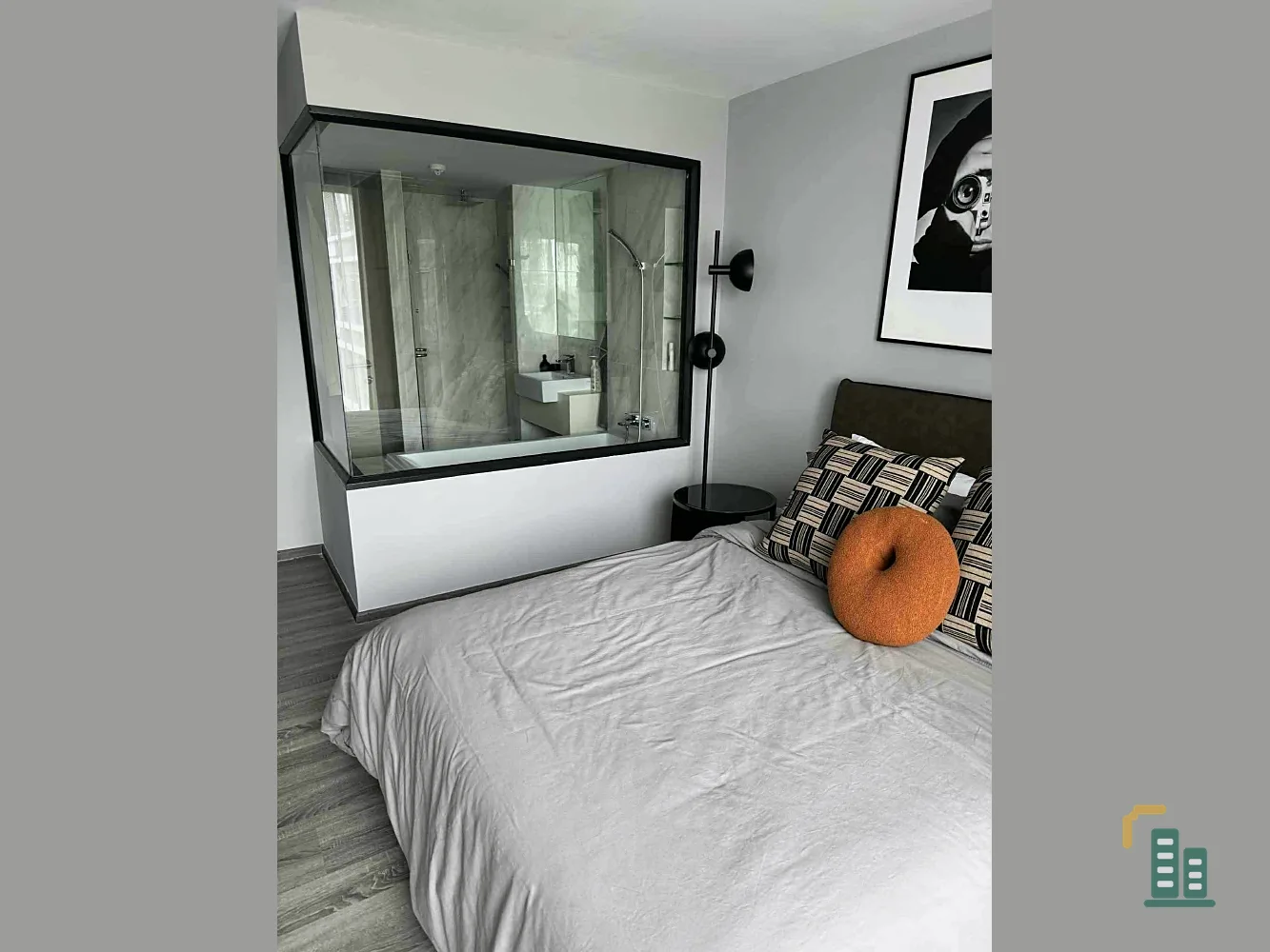 For rent, Ideo Mobi Sukhumvit 40, room decorated in a simple, elegant, good-looking style. With tight furniture If you miss it, you'll regret it.