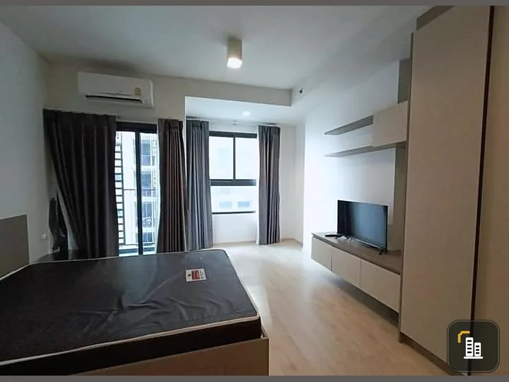 For sale Ideo Sathorn-Wongwian Yai. Complete with furniture and electrical appliances. If interested, reserve now. Don't wait.