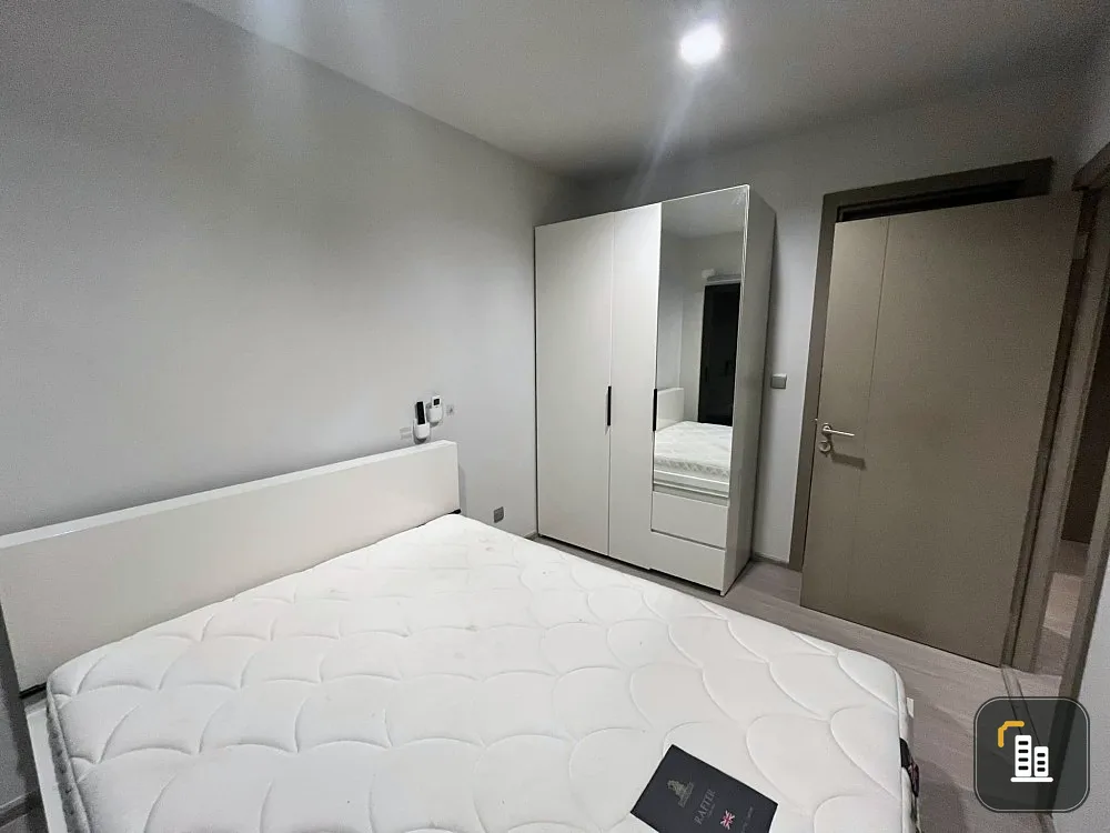 For rent: Life Asoke Rama 9, spacious room. Usable space remaining You have to hurry and reserve it before you miss out on the good stuff.