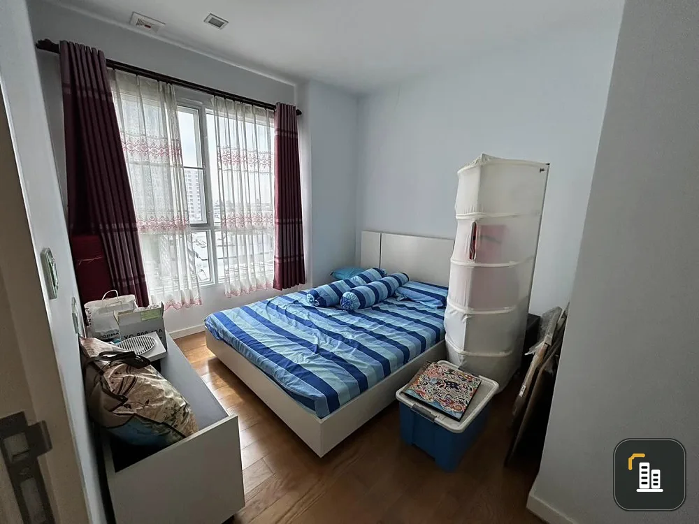 For rent, Condo Lette Ize Ratchatewi, quiet room, divided into sections. Full facilities, book now.