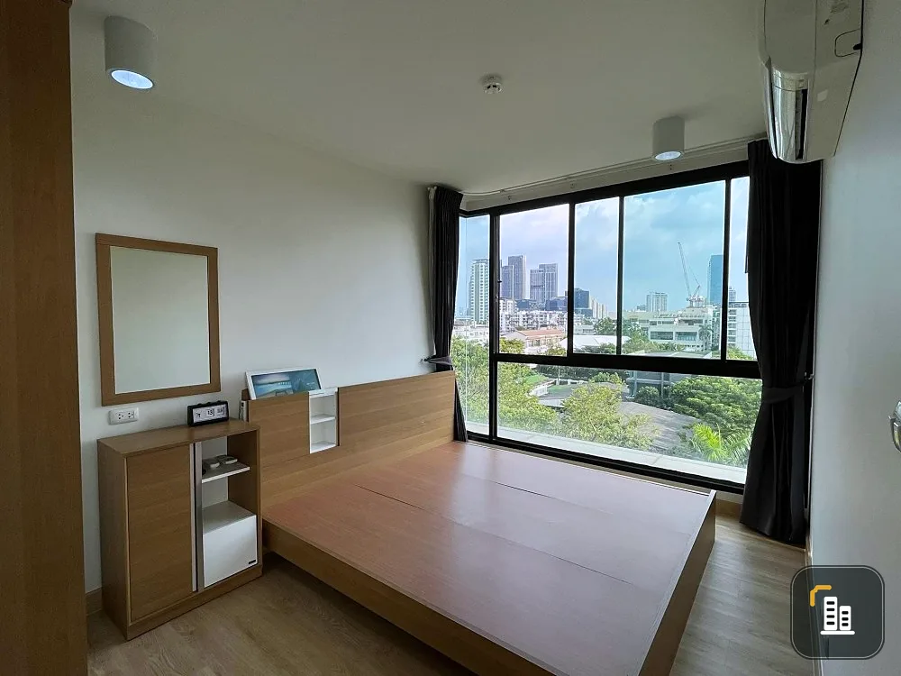 Condo for sale: Chateau In Town, Sukhumvit 62/1 Phase 2, fully furnished, private corner room, hurry and reserve it.