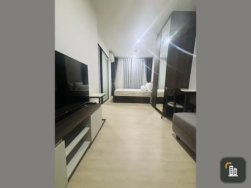 For rent: New Core Khu Khot Station, Building D, 5th floor, garden view, with furniture and electrical appliances. Book now, hurry.