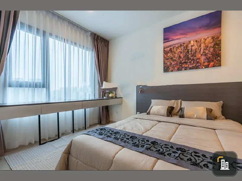 Condo for sale in the heart of Life Asoke, beautiful room, fully furnished, near MRT Phetchaburi and Airport Link Makkasan. Buy now!!