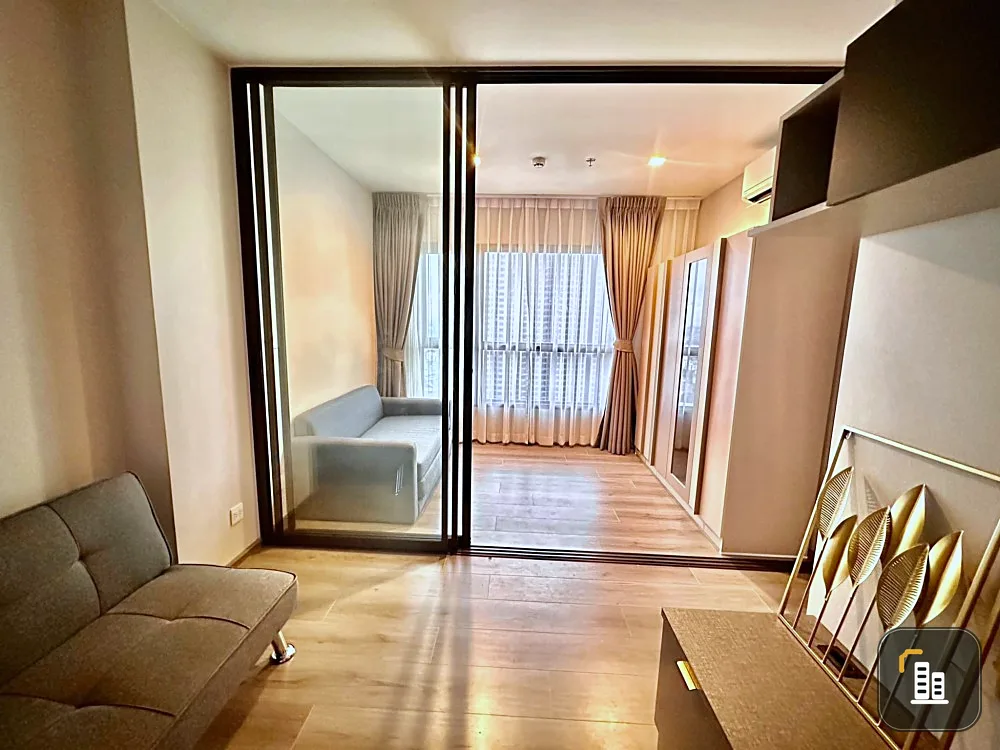 For sale: The Politan Aqua, 40th floor, highest floor, very good wind, great view of the river and skytrain, must be arranged.