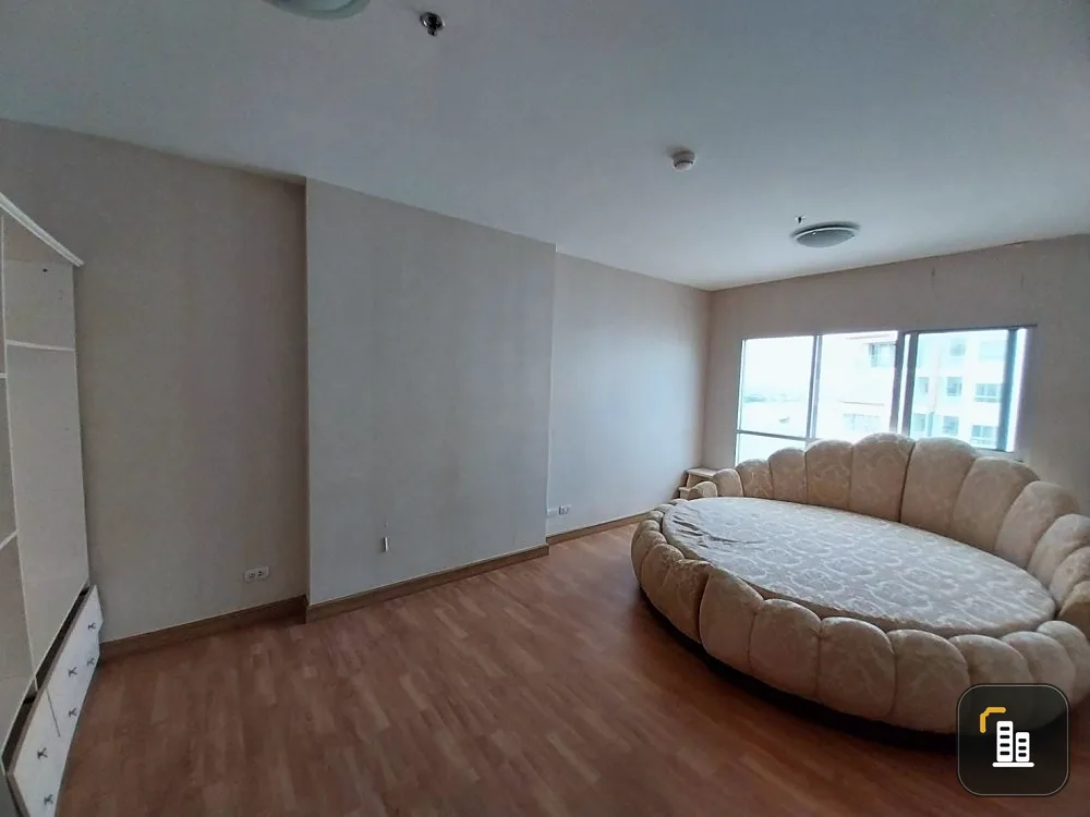 For sale: Ivy River, 31st floor, STUDIO room, 31st floor, great river view. Convenient travel. If interested, reserve now.