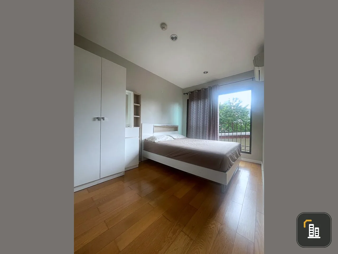 For rent: Condolette Dwell Sukhumvit 26, tree view, not hot, fully furnished, comfortable sofa, hurry and reserve now.