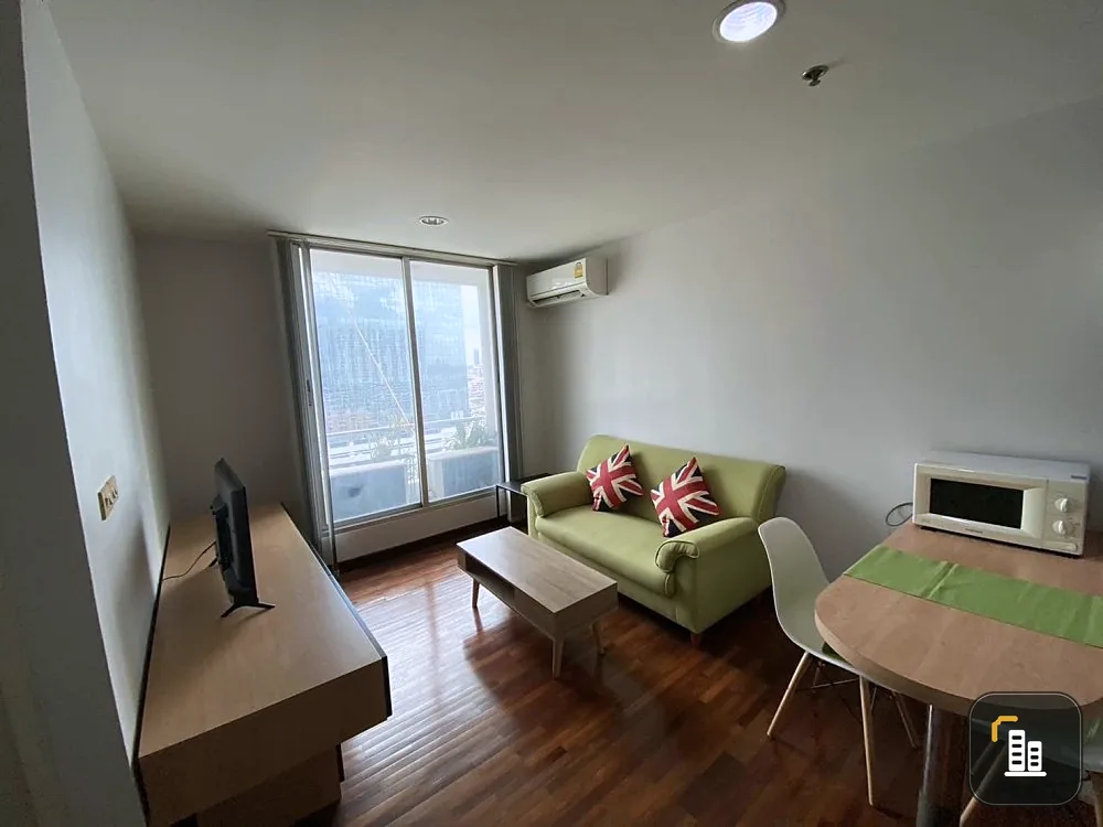 House for rent, Pathumwan, very spacious room There is a separate dressing room that can be turned into a small bedroom. Hurry and reserve now.