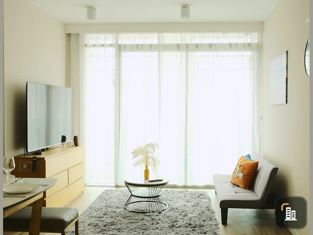 For rent, Siamese Surawong, very large room, 3 bedrooms, decorated in a homey style. Warm feel like being at home. Very worth booking.