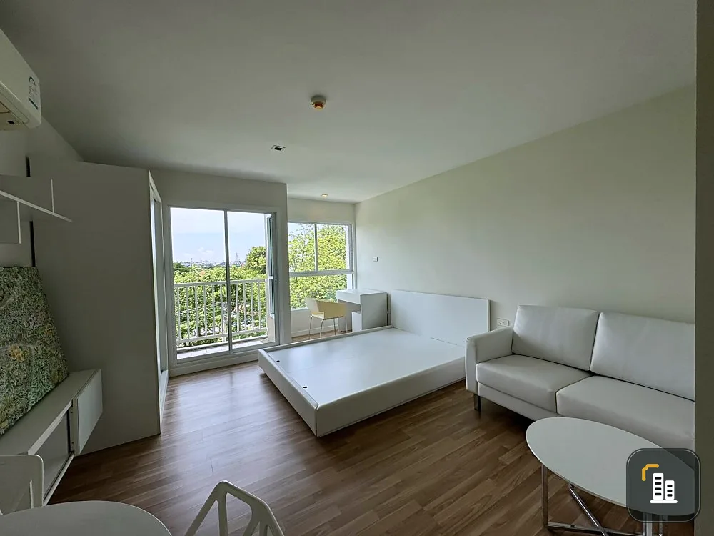 For sale: V Condo Ekkamai-Ramindra, fully furnished, amenities included. You can drag your bag here.