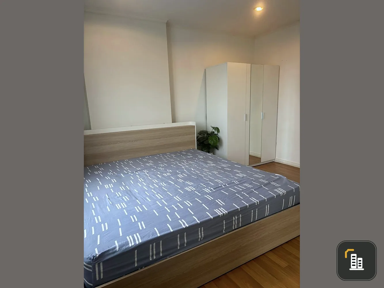 For sale: Lumpini Place Pinklao, corner room, very quiet, very private. Awesome city view Not booking is a huge mistake.