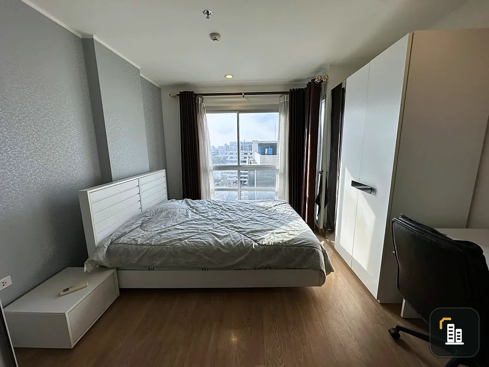 For sale: U Delight @ Jatujak Station, separate room, wallpapered throughout, fully furnished, all in one place, urgent.