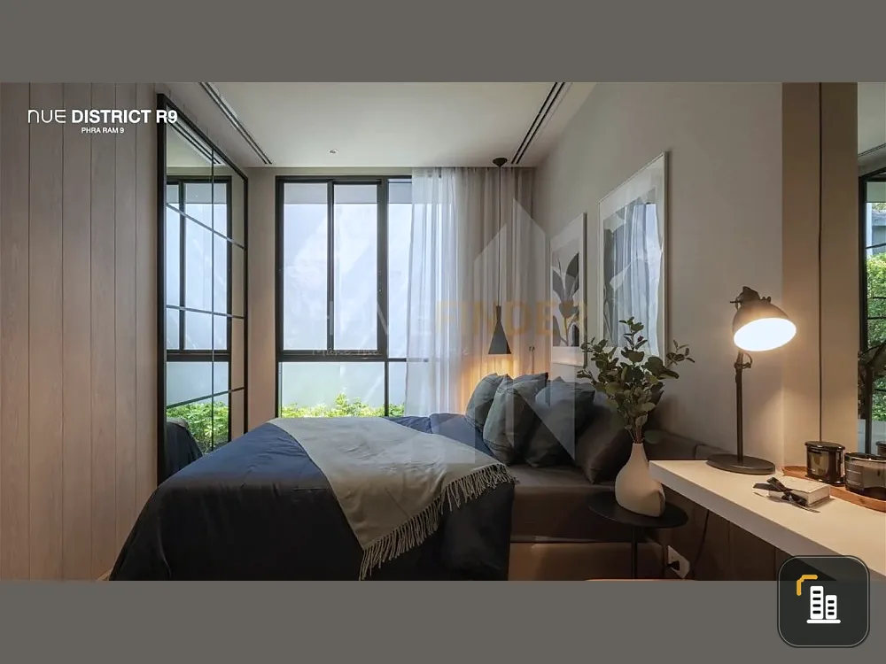 Condo for sale, Nue District R9, beautiful room, city view, facing the city plan intersection, no neighboring buildings blocking the view.