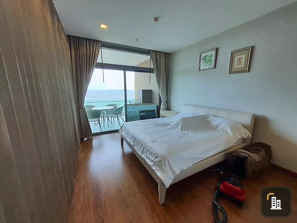For rent Casalunar Paradiso 2 bedrooms, fully furnished, interested, hurry and book now, urgent.
