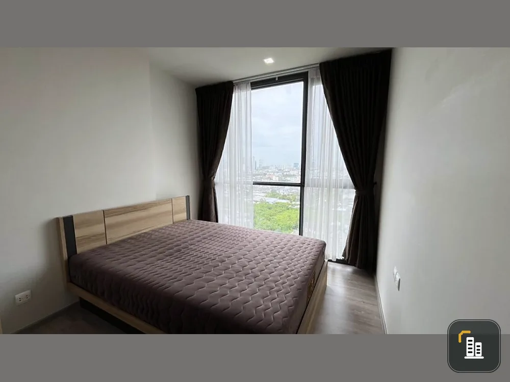 For sale: The Line Wong Sawang, 15th floor, good room location, comes with complete decorations. Interested in owning, hurry and reserve now.