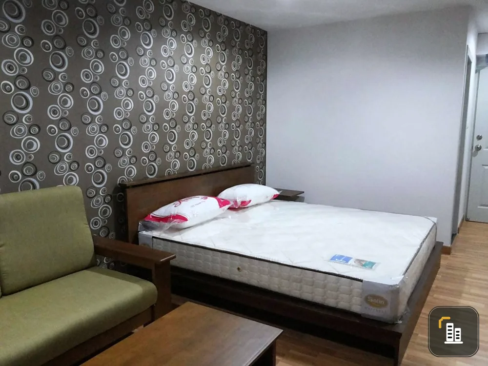Condo for sale: Regent Home 14 Sukhumvit 93, studio room, nice wallpaper, fully furnished, hurry and book now.
