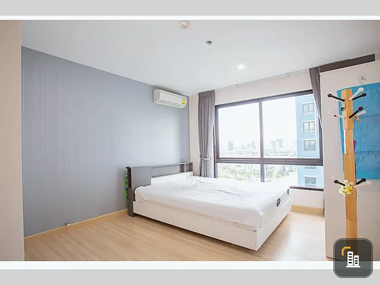 For sale: The Niche Mono Ratchavipa, corner room, not crowded, swimming pool and city view. Good like this, you must book now.