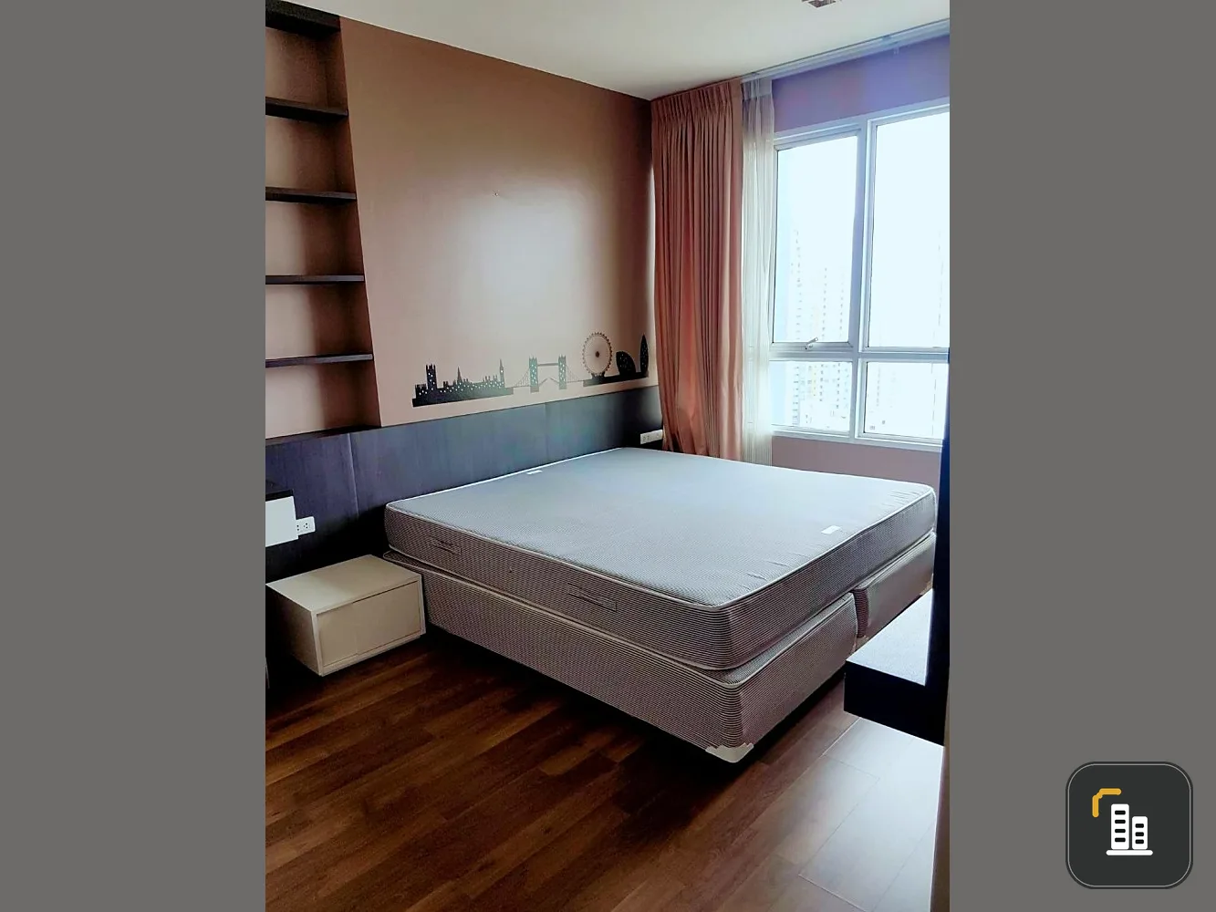 For sale: The Bloom Sukhumvit 71, very spacious room, fully furnished, large built-in bed, don't miss out if you book.
